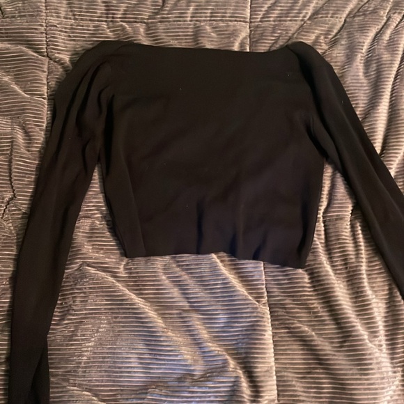Womens Top. Size Large. Black. - Picture 4 of 4